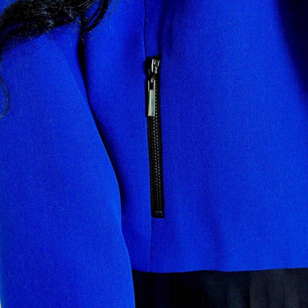 Kasper Fly Away Suit Jacket with Zipper Pocket Detail - Picture 3 of 16